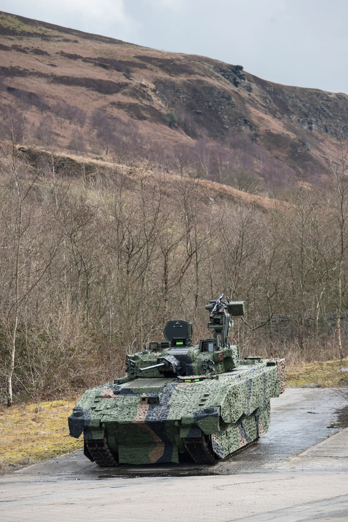 UK Ajax Armoured Vehicle: £5.5B Programme Harms Crews, Sits in Storage