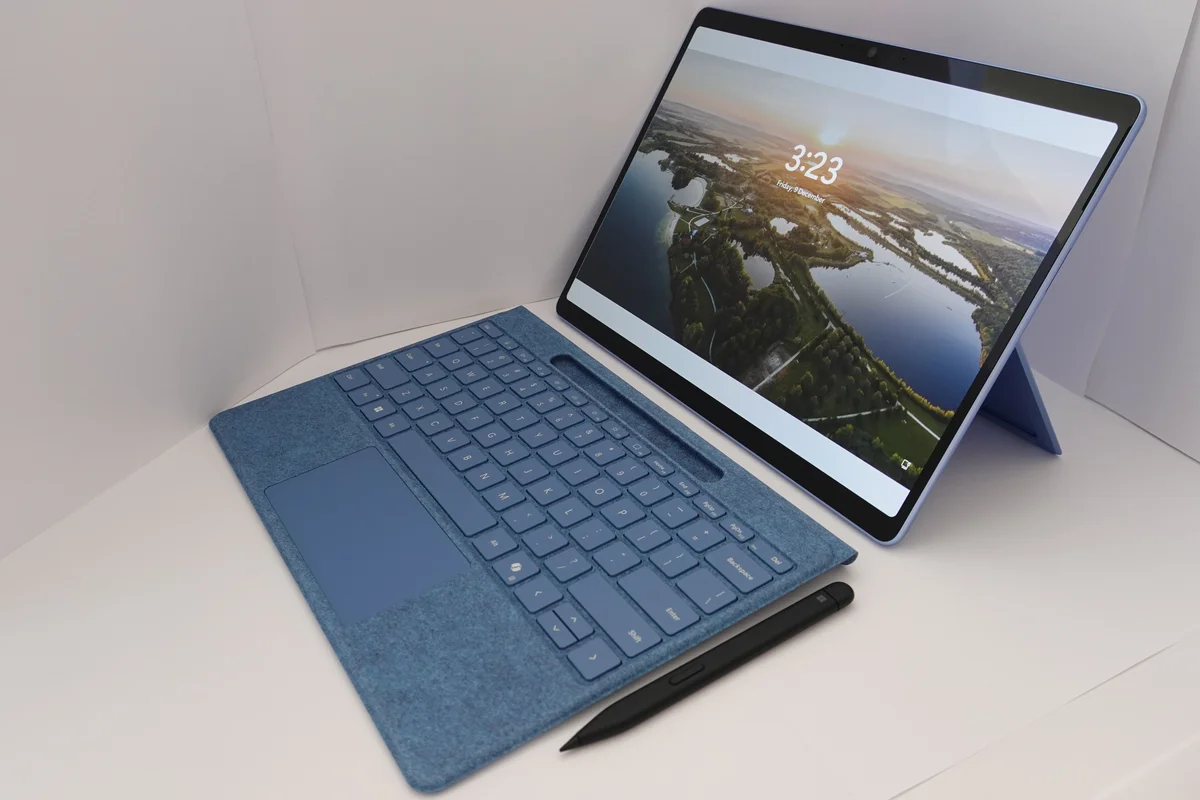 Windows Recall AI feature interface showing a timeline of captured screenshots